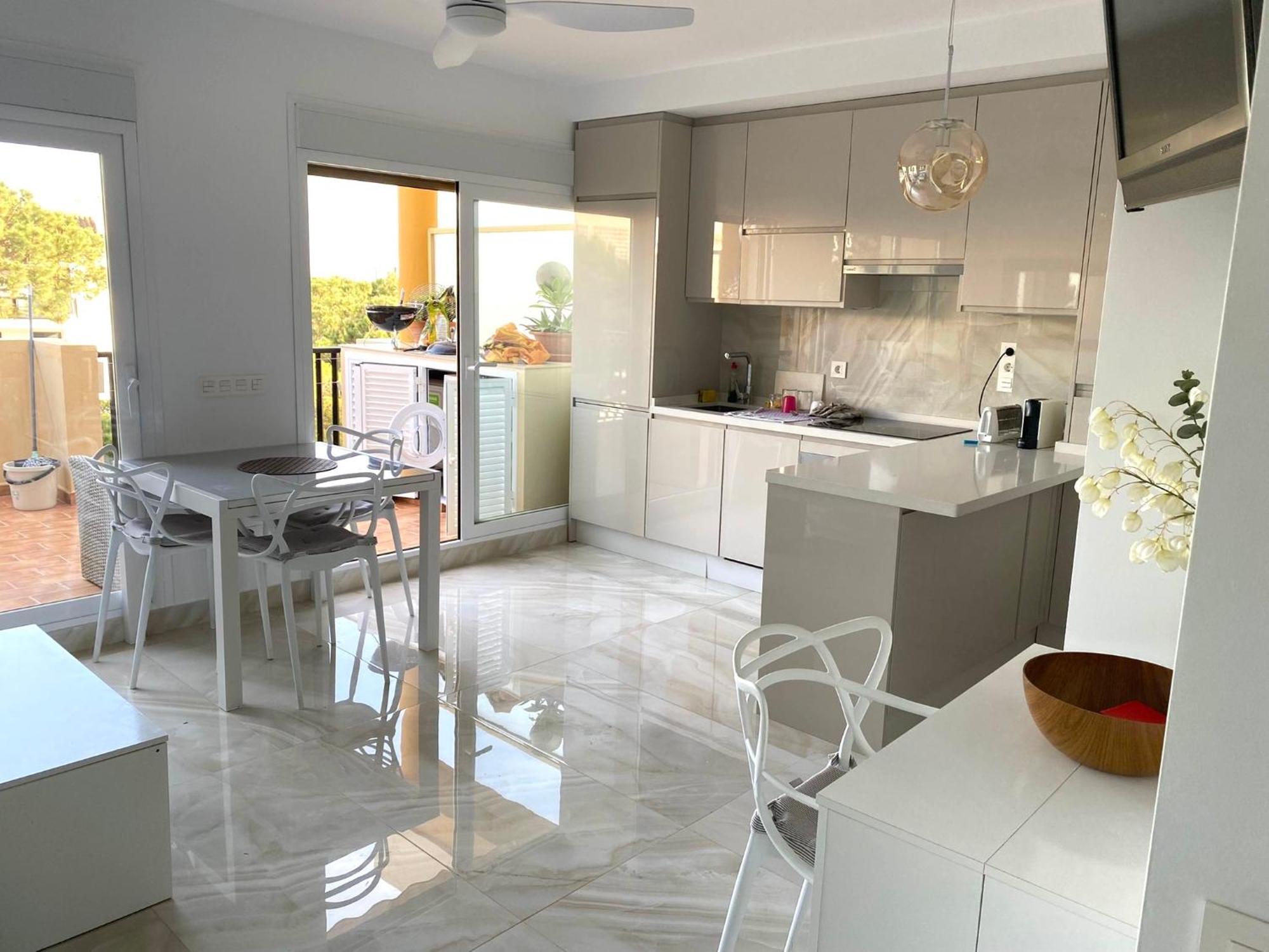 Marbella Beachfront Apartment Romana Playa Elviria Exteriör bild